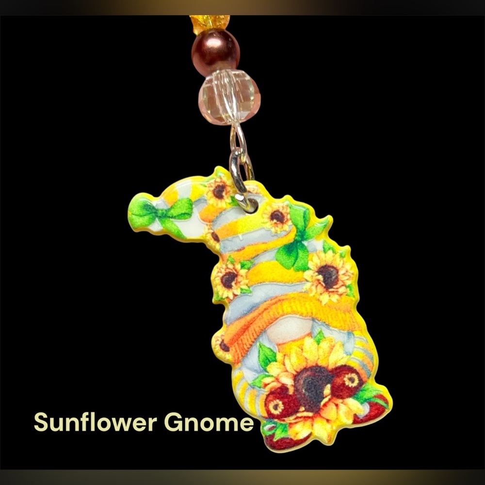🌻sunflower gnome, zipper pull or purse bling-green and gold